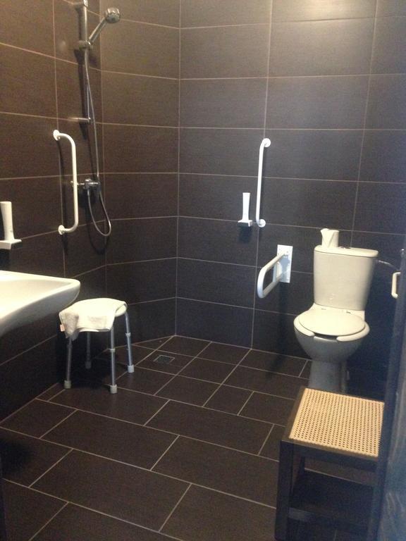 Egervari Varkastely Zimmer foto