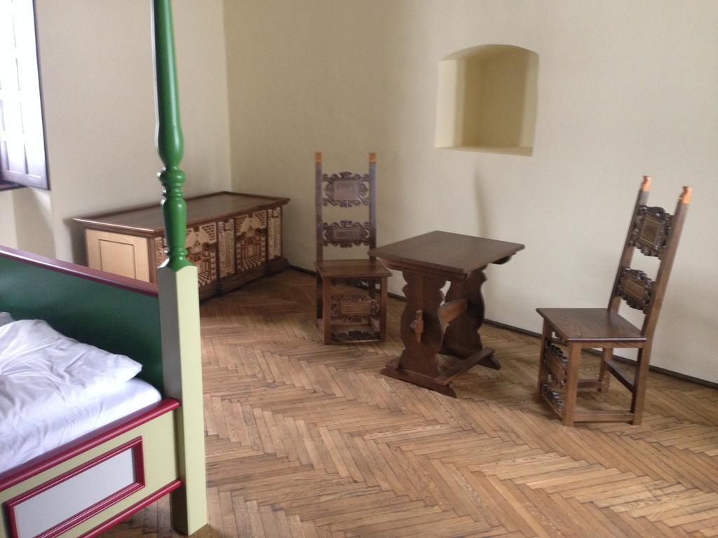 Egervari Varkastely Zimmer foto